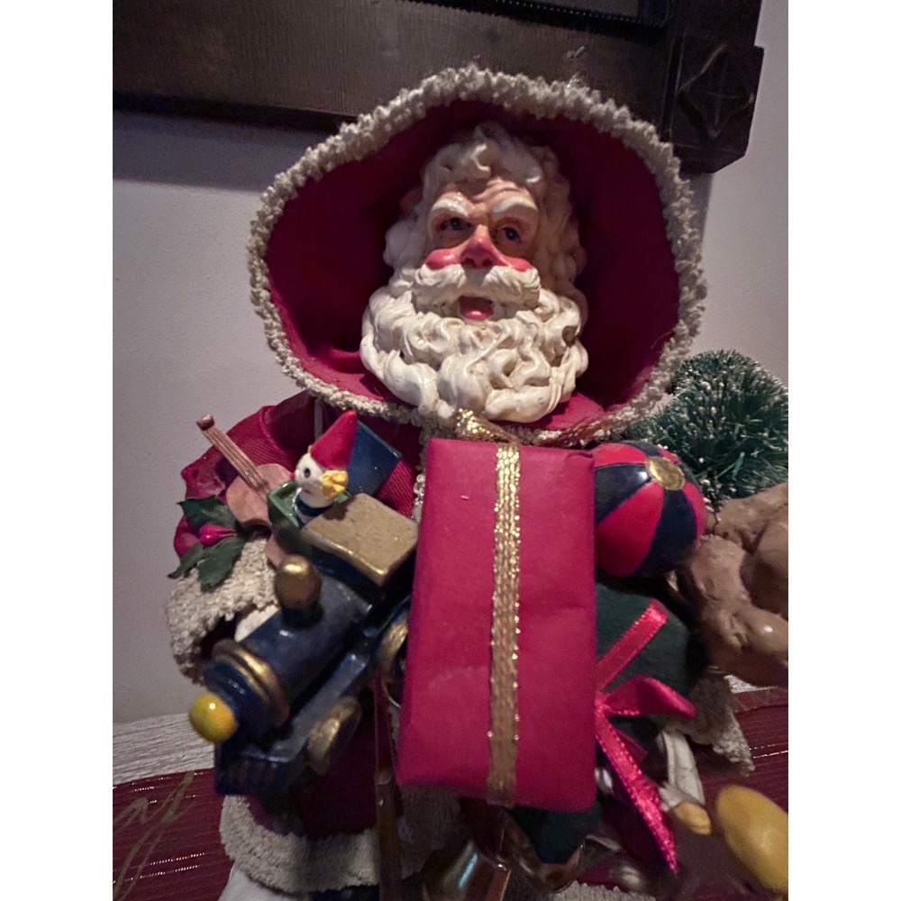 Vintage 1994 Santas From Around The World American Santa Figurine Red Robe 12in